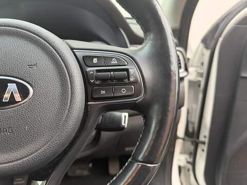 Kia Niro 1.6h GDi 3 SUV 5dr Petrol Hybrid DCT Euro 6 (s/s) (139 bhp) - U468