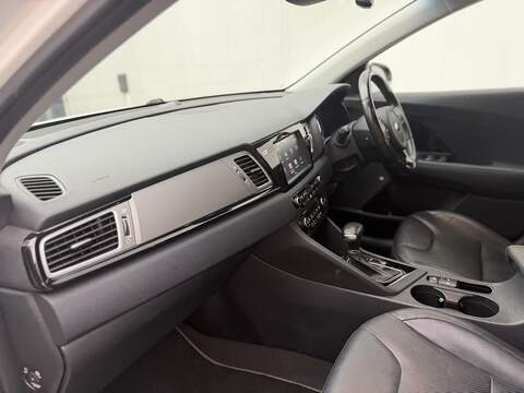 Kia Niro 1.6h GDi 3 SUV 5dr Petrol Hybrid DCT Euro 6 (s/s) (139 bhp) - U468