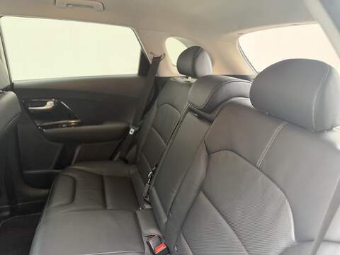 Kia Niro 1.6h GDi 3 SUV 5dr Petrol Hybrid DCT Euro 6 (s/s) (139 bhp) - U468