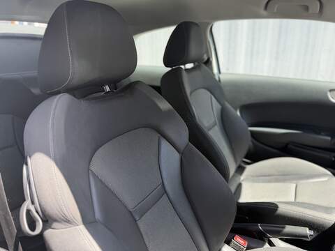 Audi A1 1.0 TFSI Sport Hatchback 3dr Petrol Manual Euro 6 (s/s) (95 ps) - U472