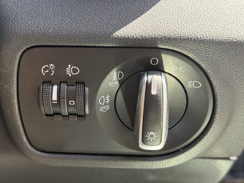 Audi A1 1.0 TFSI Sport Hatchback 3dr Petrol Manual Euro 6 (s/s) (95 ps) - U472