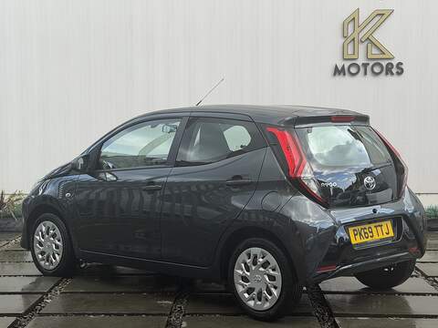 Toyota AYGO 1.0 VVT-i x-play Hatchback 5dr Petrol Manual Euro 6 (71 ps) - U474