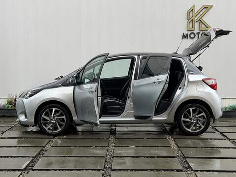 Toyota Yaris 1.5 VVT-i Y20 Bi-tone Hatchback 5dr Petrol Manual Euro 6 (111 ps) - U485