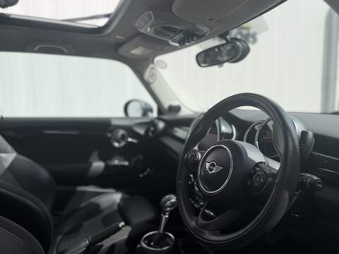 MINI Hatch 2.0 Cooper S Hatchback 3dr Petrol Auto Euro 6 (s/s) (192 ps) - U494