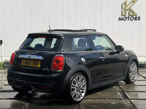 MINI Hatch 2.0 Cooper S Hatchback 3dr Petrol Auto Euro 6 (s/s) (192 ps) - U494