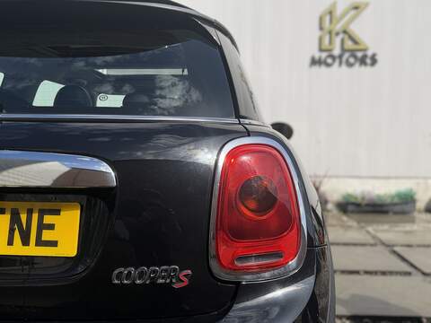 MINI Hatch 2.0 Cooper S Hatchback 3dr Petrol Auto Euro 6 (s/s) (192 ps) - U494