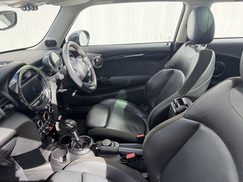 MINI Hatch 2.0 Cooper S Hatchback 3dr Petrol Auto Euro 6 (s/s) (192 ps) - U494