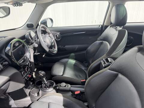 MINI Hatch 2.0 Cooper S Hatchback 3dr Petrol Auto Euro 6 (s/s) (192 ps) - U494