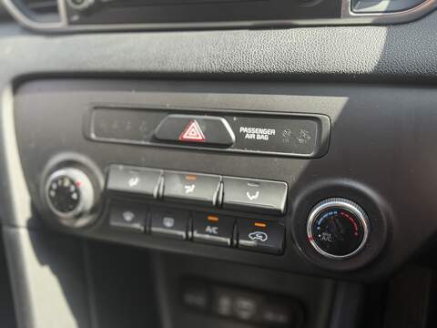 Kia Sportage 1.6 GDi 1 SUV 5dr Petrol Manual Euro 6 (s/s) (130 bhp) - U499