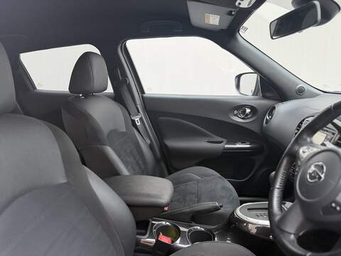 Nissan Juke 1.6 N-Connecta SUV 5dr Petrol XTRON Euro 6 (117 ps) - U509