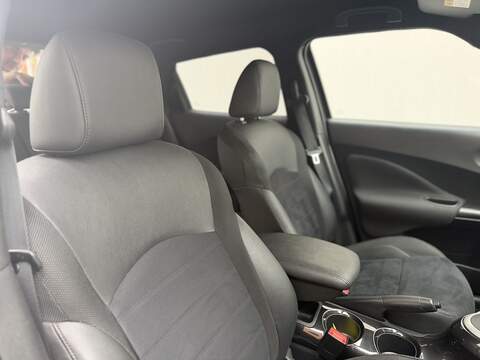 Nissan Juke 1.6 N-Connecta SUV 5dr Petrol XTRON Euro 6 (117 ps) - U509
