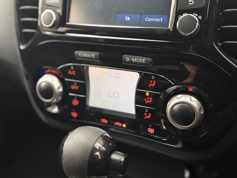Nissan Juke 1.6 N-Connecta SUV 5dr Petrol XTRON Euro 6 (117 ps) - U509