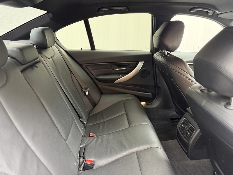 BMW 3 Series 2.0 320d M Sport Saloon 4dr Diesel Auto Euro 6 (s/s) (190 ps) - U510