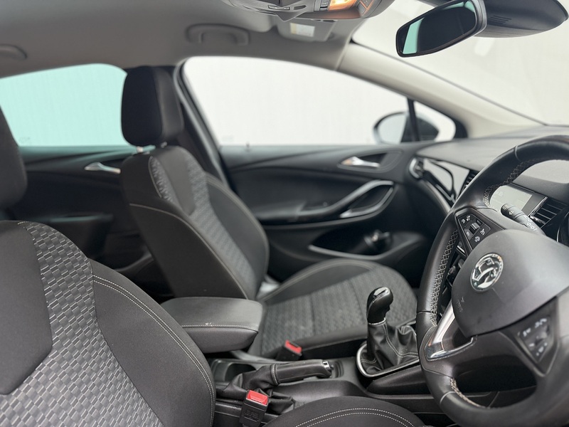 Vauxhall Astra i Turbo SRi - U512