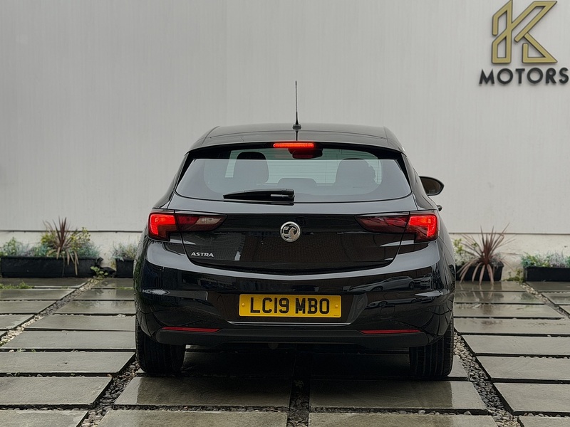 Vauxhall Astra i Turbo SRi - U512