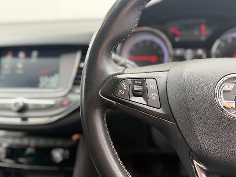 Vauxhall Astra i Turbo SRi - U512