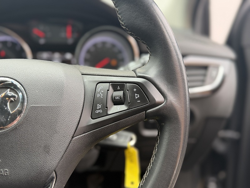 Vauxhall Astra i Turbo SRi - U512