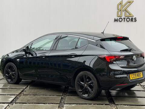Vauxhall Astra i Turbo SRi - U512