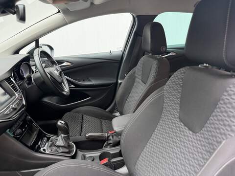 Vauxhall Astra i Turbo SRi - U512
