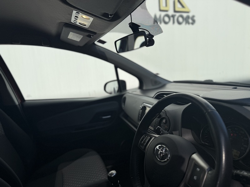 Toyota Yaris 1.33 Dual VVT-i Icon Hatchback 5dr Petrol Manual Euro 5 Euro 5 (99 ps) - U517