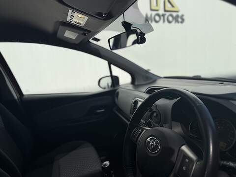 Toyota Yaris 1.33 Dual VVT-i Icon Hatchback 5dr Petrol Manual Euro 5 Euro 5 (99 ps) - U517