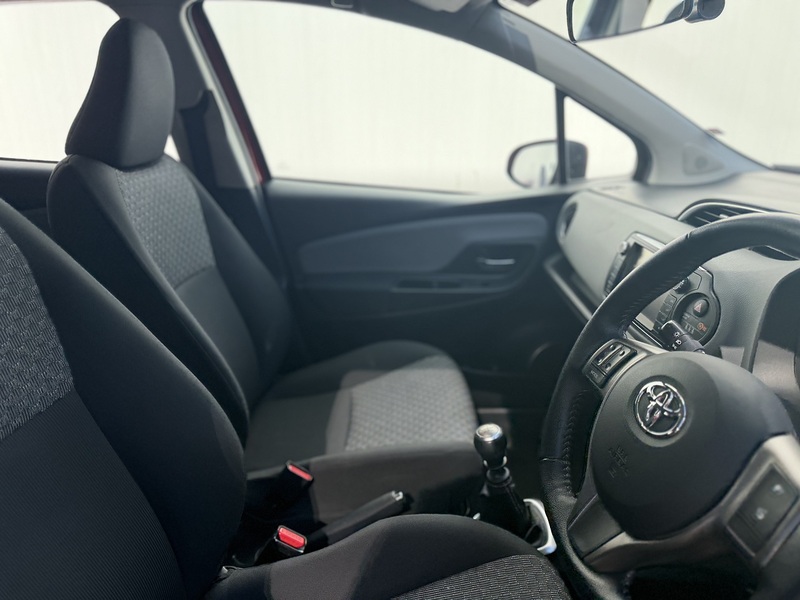 Toyota Yaris 1.33 Dual VVT-i Icon Hatchback 5dr Petrol Manual Euro 5 Euro 5 (99 ps) - U517