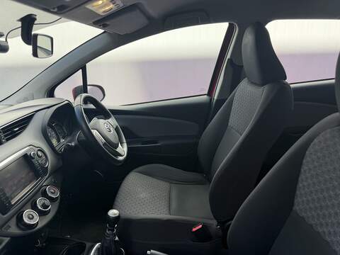 Toyota Yaris 1.33 Dual VVT-i Icon Hatchback 5dr Petrol Manual Euro 5 Euro 5 (99 ps) - U517