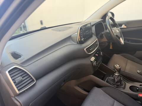 Hyundai TUCSON 1.6 GDi SE Nav SUV 5dr Petrol Manual Euro 6 (s/s) (132 ps) - U528