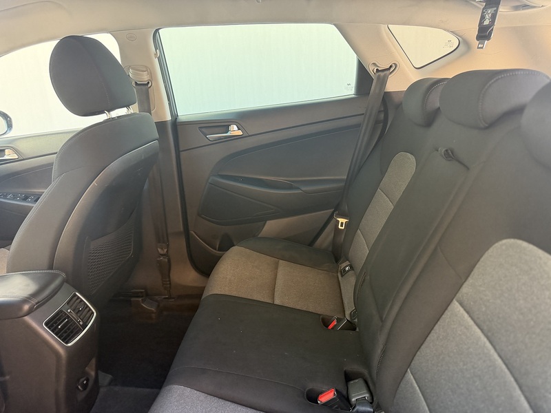 Hyundai TUCSON 1.6 GDi SE Nav SUV 5dr Petrol Manual Euro 6 (s/s) (132 ps) - U528