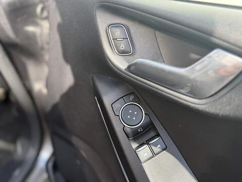 Ford Fiesta 1.0T EcoBoost GPF Titanium Hatchback 5dr Petrol Manual Euro 6 (s/s) (100 ps) - U532