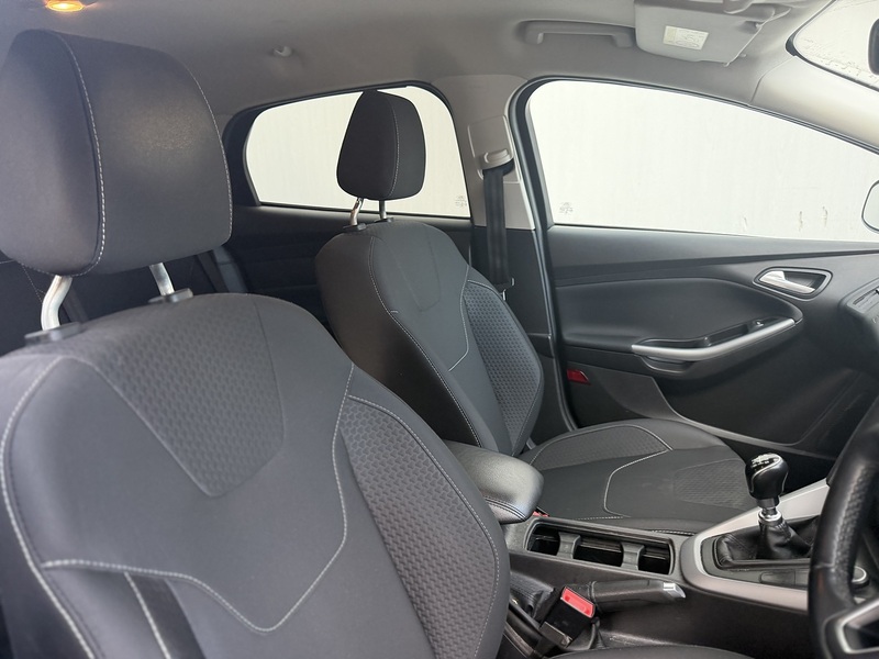 Ford Focus 1.0T EcoBoost Zetec Edition Hatchback 5dr Petrol Manual Euro 6 (s/s) (125 ps) - U535