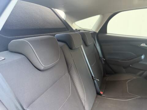 Ford Focus 1.0T EcoBoost Zetec Edition Hatchback 5dr Petrol Manual Euro 6 (s/s) (125 ps) - U535