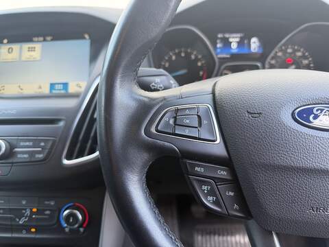 Ford Focus 1.0T EcoBoost Zetec Edition Hatchback 5dr Petrol Manual Euro 6 (s/s) (125 ps) - U535