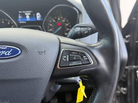 Ford Focus 1.0T EcoBoost Zetec Edition Hatchback 5dr Petrol Manual Euro 6 (s/s) (125 ps) - U535