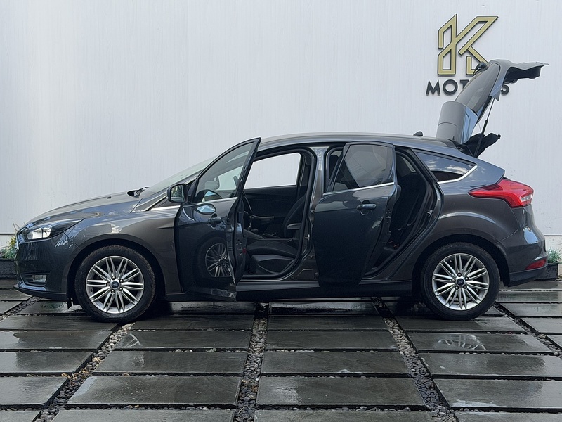 Ford Focus 1.0T EcoBoost Zetec Edition Hatchback 5dr Petrol Manual Euro 6 (s/s) (125 ps) - U535