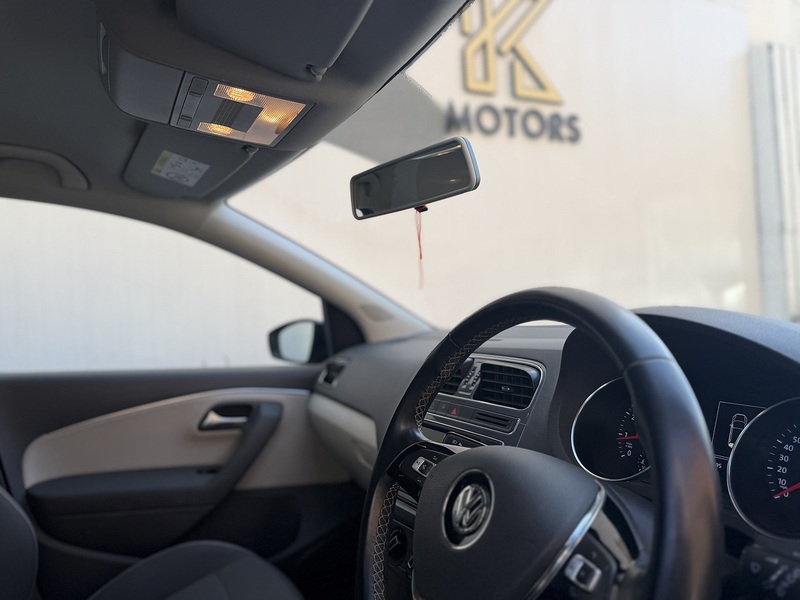 Volkswagen Polo 1.0 BlueMotion Tech SE Design Hatchback 5dr Petrol Manual Euro 6 (s/s) (60 ps) - U539