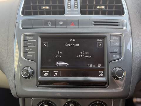 Volkswagen Polo 1.0 BlueMotion Tech SE Design Hatchback 5dr Petrol Manual Euro 6 (s/s) (60 ps) - U539