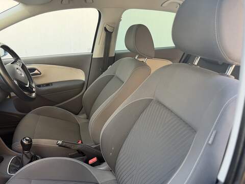 Volkswagen Polo 1.0 BlueMotion Tech SE Design Hatchback 5dr Petrol Manual Euro 6 (s/s) (60 ps) - U539