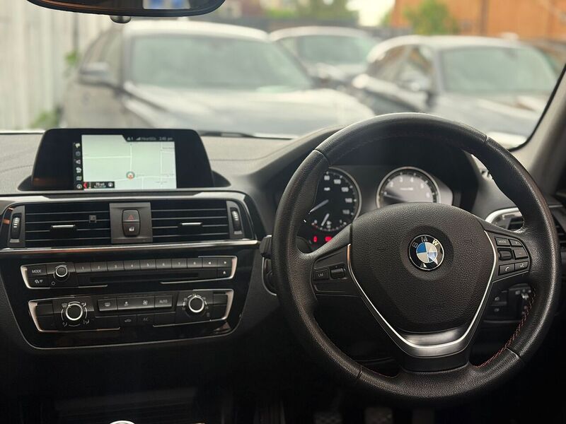 BMW 1 Series 1.5 118i Sport Hatchback 5dr Petrol Manual Euro 6 (s/s) (136 ps) - U540