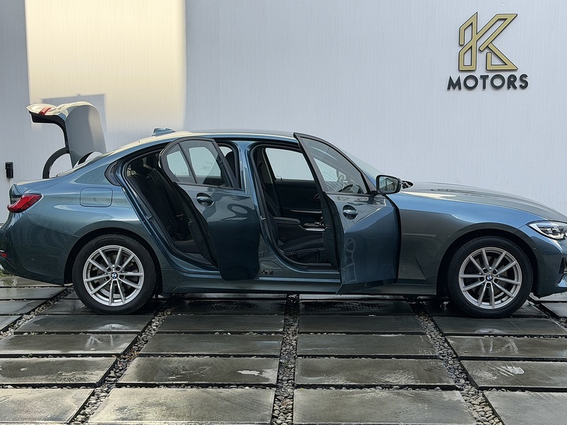 BMW 3 Series 2.0 320i SE Saloon 4dr Petrol Auto Euro 6 (s/s) (184 ps) - U541