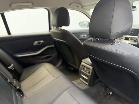 BMW 3 Series 2.0 320i SE Saloon 4dr Petrol Auto Euro 6 (s/s) (184 ps) - U541