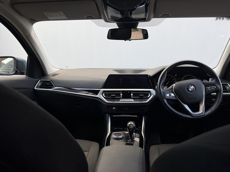 BMW 3 Series 2.0 320i SE Saloon 4dr Petrol Auto Euro 6 (s/s) (184 ps) - U541