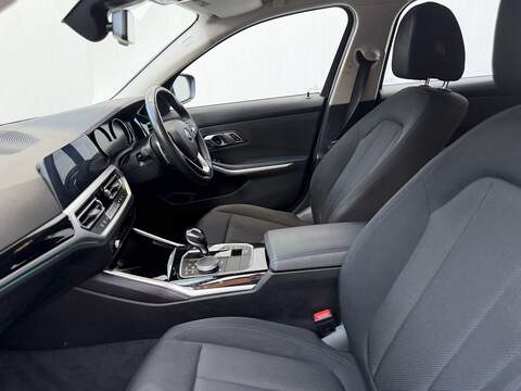 BMW 3 Series 2.0 320i SE Saloon 4dr Petrol Auto Euro 6 (s/s) (184 ps) - U541
