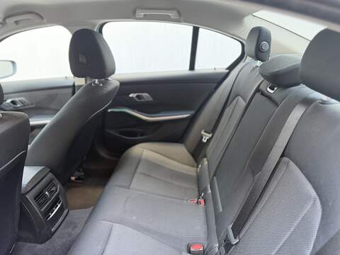 BMW 3 Series 2.0 320i SE Saloon 4dr Petrol Auto Euro 6 (s/s) (184 ps) - U541
