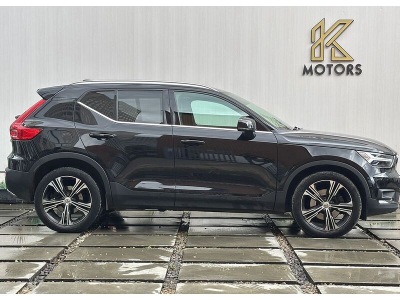 Volvo XC40 2.0 D4 Inscription Pro SUV 5dr Diesel Auto AWD Euro 6 (s/s) (190 ps) - U581