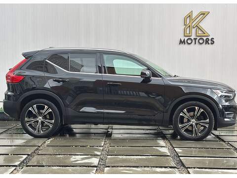 Volvo XC40 2.0 D4 Inscription Pro SUV 5dr Diesel Auto AWD Euro 6 (s/s) (190 ps) - U581