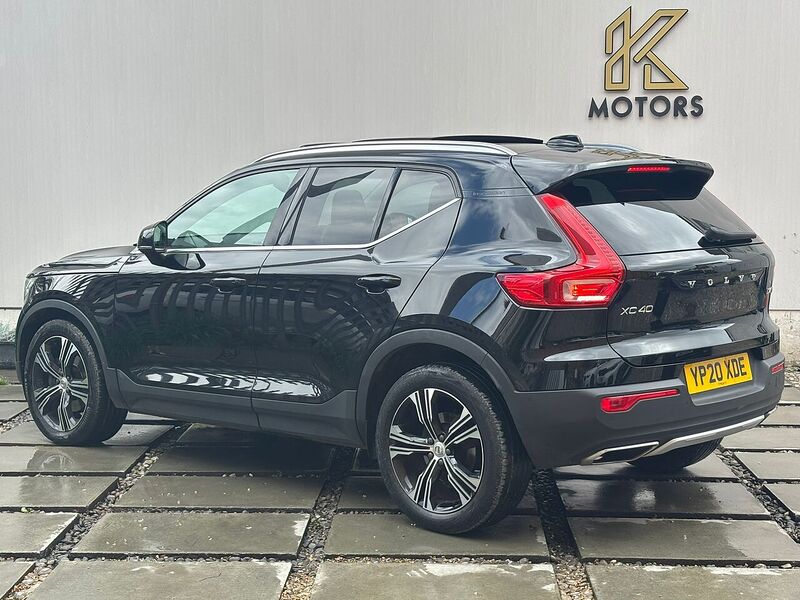 Volvo XC40 2.0 D4 Inscription Pro SUV 5dr Diesel Auto AWD Euro 6 (s/s) (190 ps) - U581