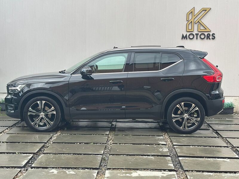 Volvo XC40 2.0 D4 Inscription Pro SUV 5dr Diesel Auto AWD Euro 6 (s/s) (190 ps) - U581
