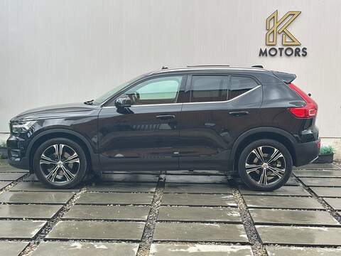 Volvo XC40 2.0 D4 Inscription Pro SUV 5dr Diesel Auto AWD Euro 6 (s/s) (190 ps) - U581