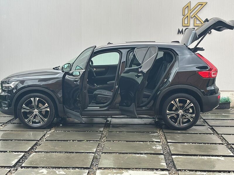 Volvo XC40 2.0 D4 Inscription Pro SUV 5dr Diesel Auto AWD Euro 6 (s/s) (190 ps) - U581